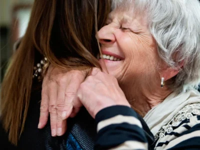 Dia de la Madre - Abrazo a mama